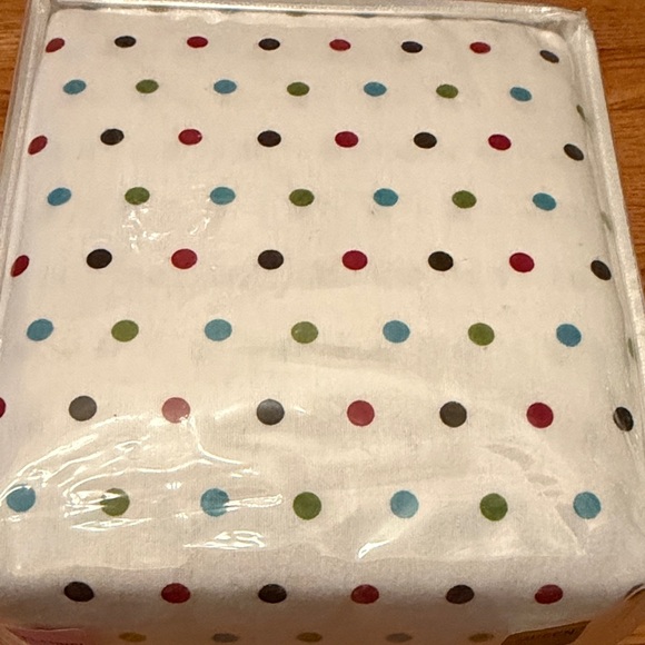 Polka Dot Flannel Queen Sheet Set NEW! - Picture 4 of 8